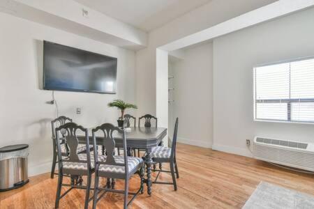 Apartment The Executive Loft - Walk To Sanford Stadium Athens